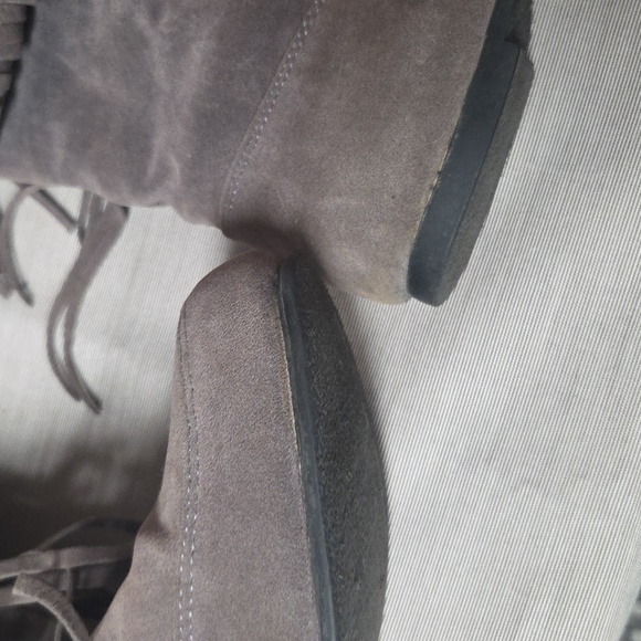 Gray Fringe Sz 10 Boots - Picture 8 of 10